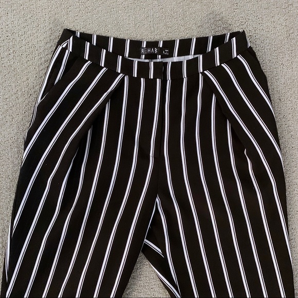 AKIRA Cropped Loose Fit Striped Trousers - Picture 3 of 8